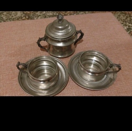 Set per due tazzine e - due,