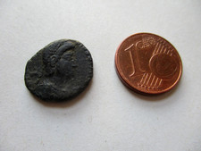 Moneta antica, da identificare  medievale,medioevale.             Tgs ,banconote