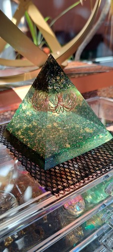 Piramide orgonite 5x7 5x8 - orgonite, cm