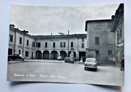 Paderno adda piazza della - paderno,