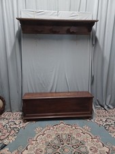 Appendi Abiti Con Cassapanca
