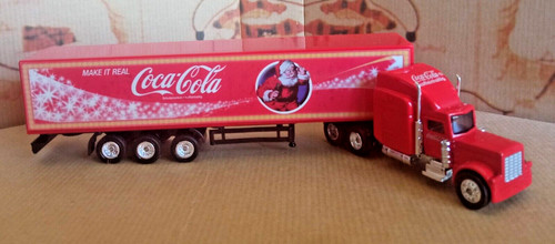 Camion con rimorchio coca - con,