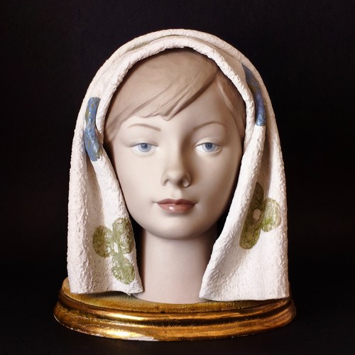 Scultura porcellana - scultura, in
