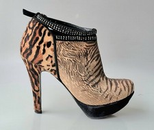 Roberto Cavalli 38 US 8 pony