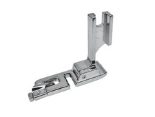 Piedino per orlo a rullo per