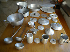 Lotto vecchi oggetti utensili alluminio cucina contenitori caffettiera mestoli