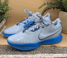 Nuove scarpe da basket Nike