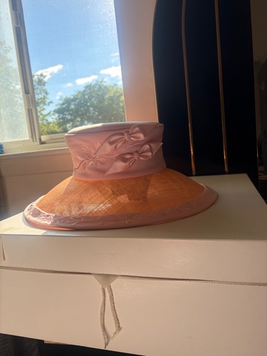 Cappello chiesa donna rosa