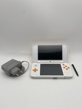 New Nintendo 2DS XL Console di Gioco Portatile - Bianco/Arancione