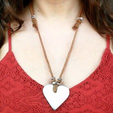 Collana fatta a mano corda cuoio ciondolo cuore acciaio charms vintage anni 70