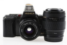 YASHICA 230 AF con AF 35-70mm f/3,3-4,5 e AF 70-210mm f/4,0-5,6 - SNr: 0118657