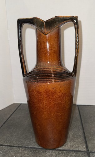 Antico vaso revival egizio