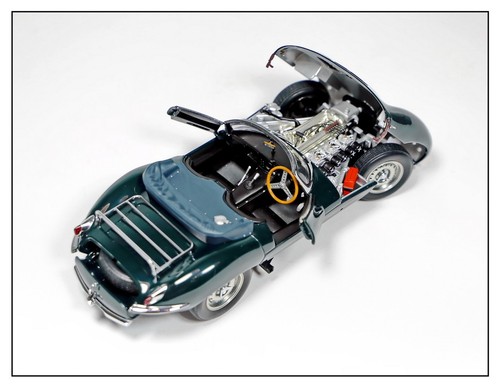 Jaguar xkss tipo - 1:18, auto