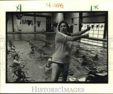 1987 Press Photo Swim