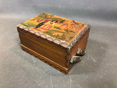 Antica piccola scatola - piccola,