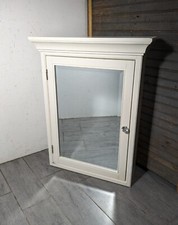 Armadietto per medicinali