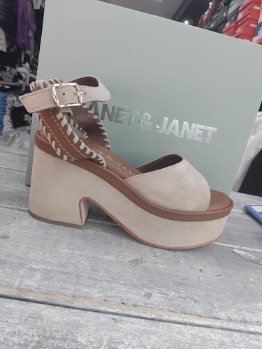 Scarpa sandalo con zeppa - , janet