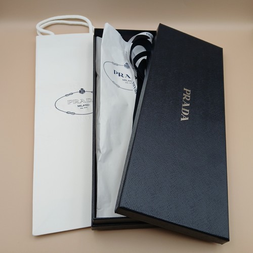 Autentico set accessori prada - autentico,