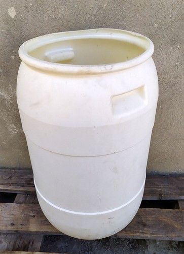 Contenitore fusto plastica - in,