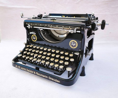 Antica macchina scrivere - antica,