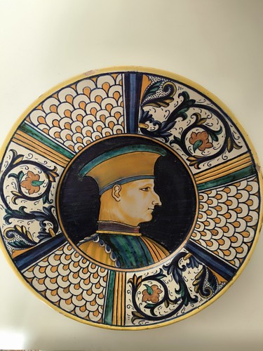 Piatto ceramica maiolica
