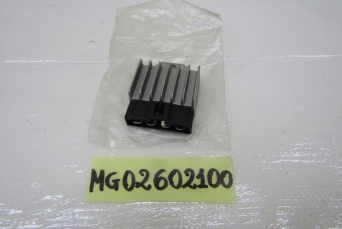 Regolatore tensione voltage - regolatore,