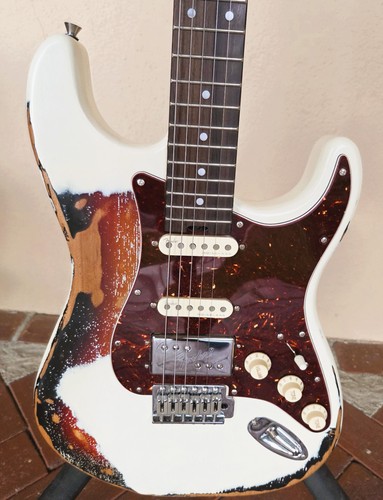 Relic custom stratocaster - relic,