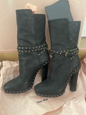 Stivali Miu Miu scamosciati con borchie