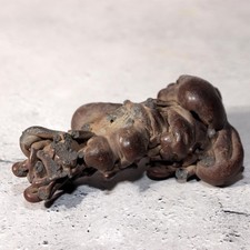 Scultura vulcanica in pietra