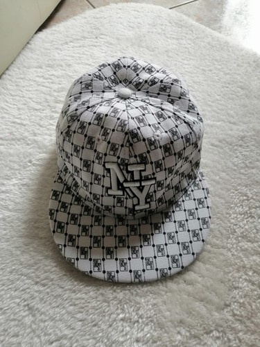 Cappello uomo bianco nero - cappello, e
