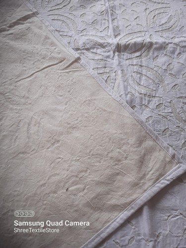 Applique bianco indiano fatto
