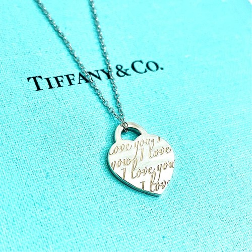 Collana con targhetta cuore