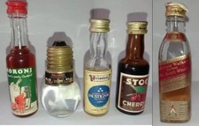 Lotto Bottiglie Alcolici Mignon Stock Cherry Moroni Presolana Johnnie Walker