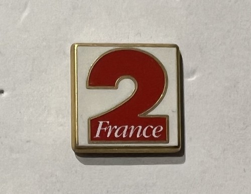 Pin lapel spilla - pin, media