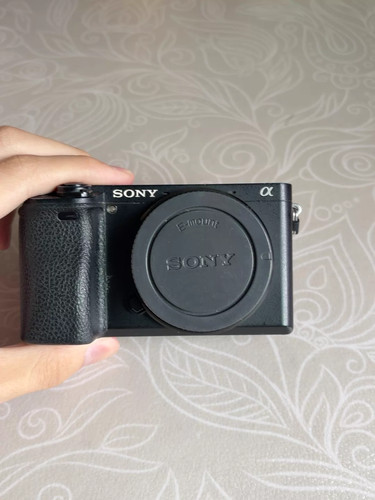 Fotocamera mirrorless sony - la,