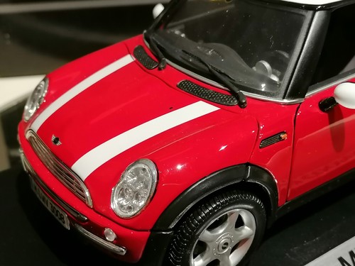 Mini cooper dealer - cooper, 1/18