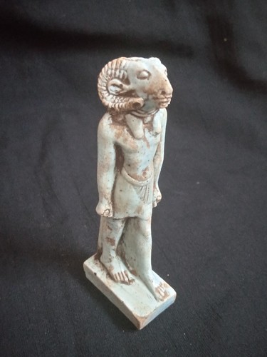 Esclusivamente khnum ariete - esclusivamente.,