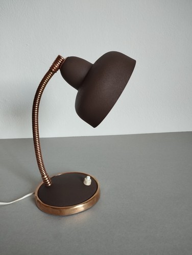 Piccola lampada tavolo - da,