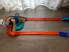 229. Pista Hotweels squalo