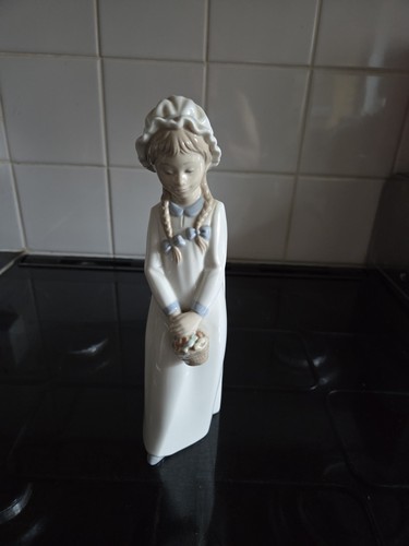 Statuina bambina lladro - bambina,