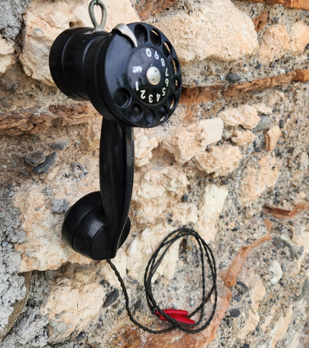 Oggetto antico telefono - oggetto,antico,