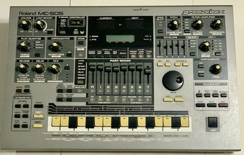 Roland 505 groovebox - mc-505,