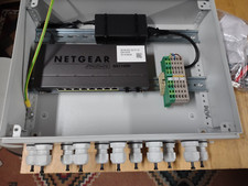 Switch PoE Netgear GS110TP in chassis IP66