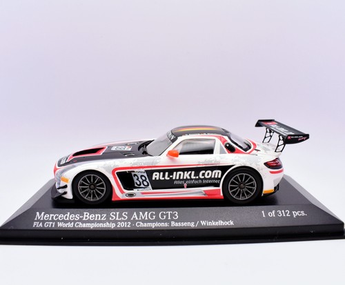Modellino auto racing scala