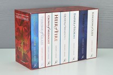 Throne of Glass Paperback
