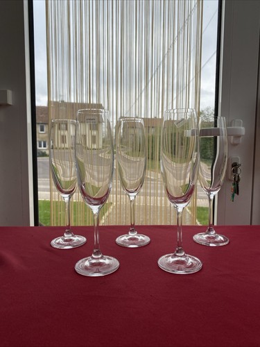 Flute champagne in - di,