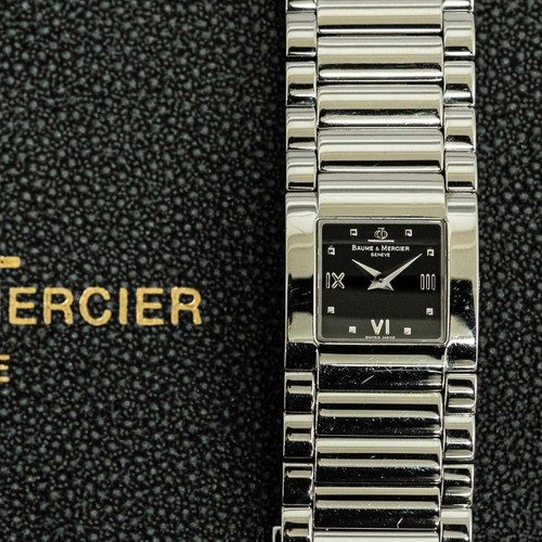 Near mint case paper - **near, w/case