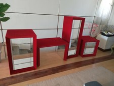 cubotti rossi allestimento vetrina e negozio