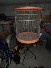 gabbia per uccelli con piedistallo