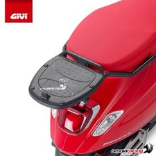 Attacco posteriore bauletto Givi Monolock Piaggio Vespa Primavera 125 2014-2022